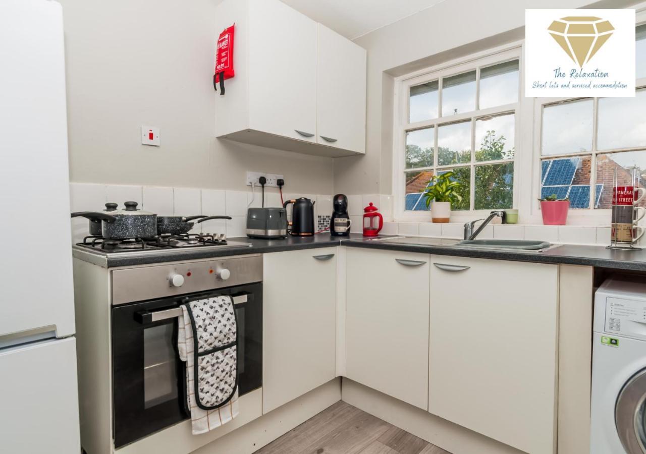 2 Bed Apartment-5 Guests - Business-Relocation-Parking - The Brighton Short Stay & Serviced Apartments Dış mekan fotoğraf