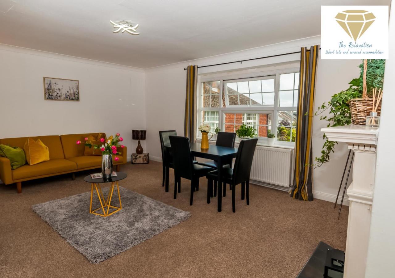 2 Bed Apartment-5 Guests - Business-Relocation-Parking - The Brighton Short Stay & Serviced Apartments Dış mekan fotoğraf