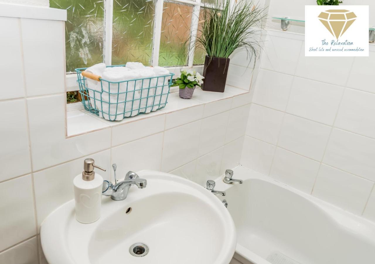 2 Bed Apartment-5 Guests - Business-Relocation-Parking - The Brighton Short Stay & Serviced Apartments Dış mekan fotoğraf